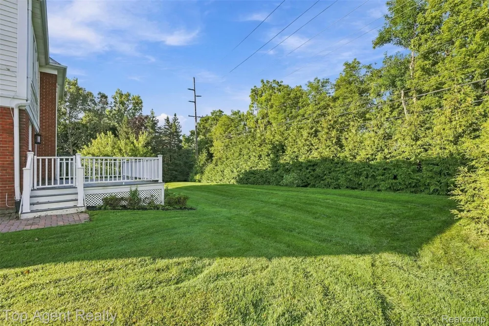 1727 Hillcrest Drive Rochester Hills City, MI 48306