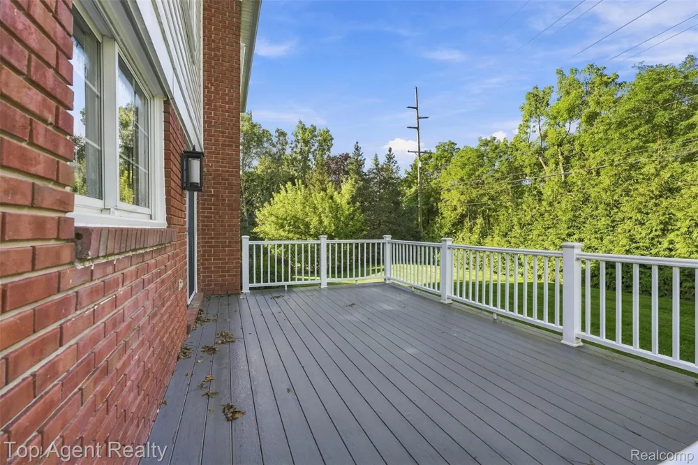 1727 Hillcrest Drive Rochester Hills City, MI 48306