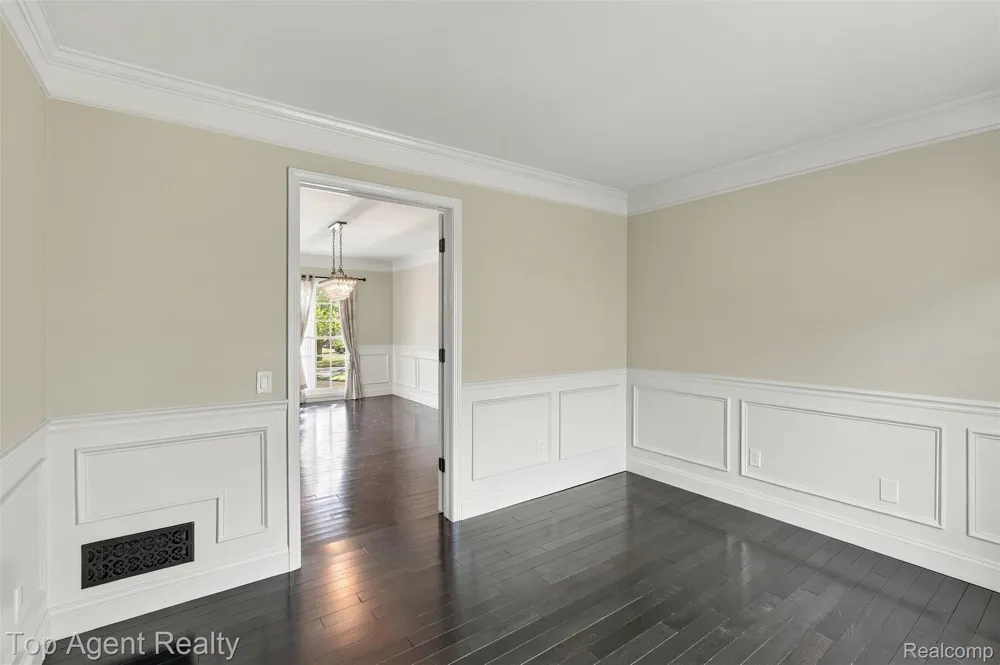1727 Hillcrest Drive Rochester Hills City, MI 48306