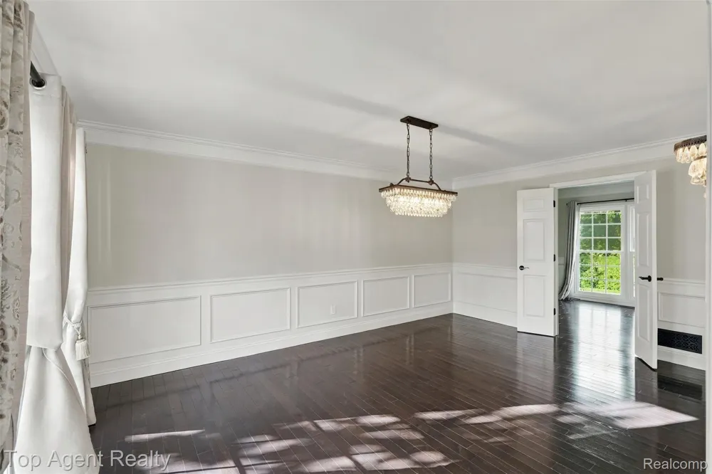 1727 Hillcrest Drive Rochester Hills City, MI 48306