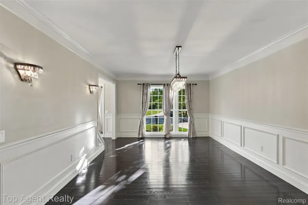 1727 Hillcrest Drive Rochester Hills City, MI 48306