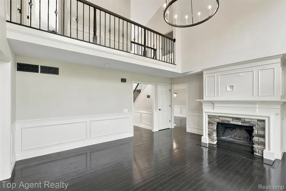 1727 Hillcrest Drive Rochester Hills City, MI 48306