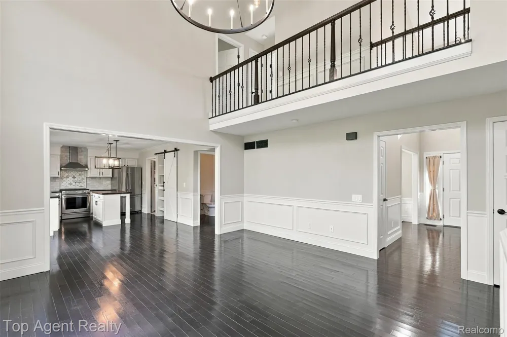1727 Hillcrest Drive Rochester Hills City, MI 48306