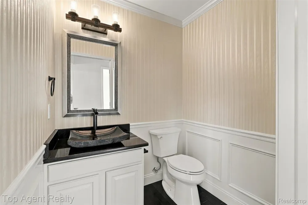 1727 Hillcrest Drive Rochester Hills City, MI 48306
