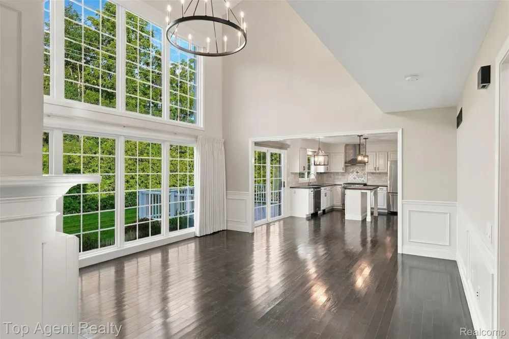 1727 Hillcrest Drive Rochester Hills City, MI 48306