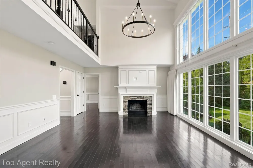 1727 Hillcrest Drive Rochester Hills City, MI 48306