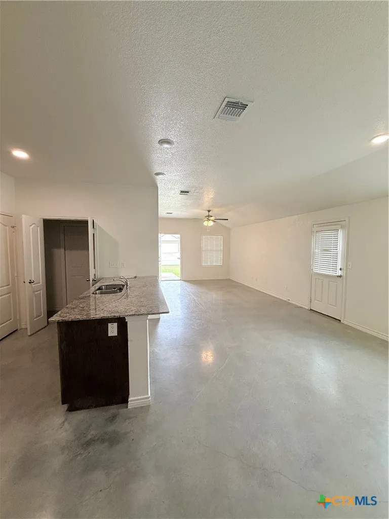 6012 Harriet Tubman Avenue Killeen, TX 76543