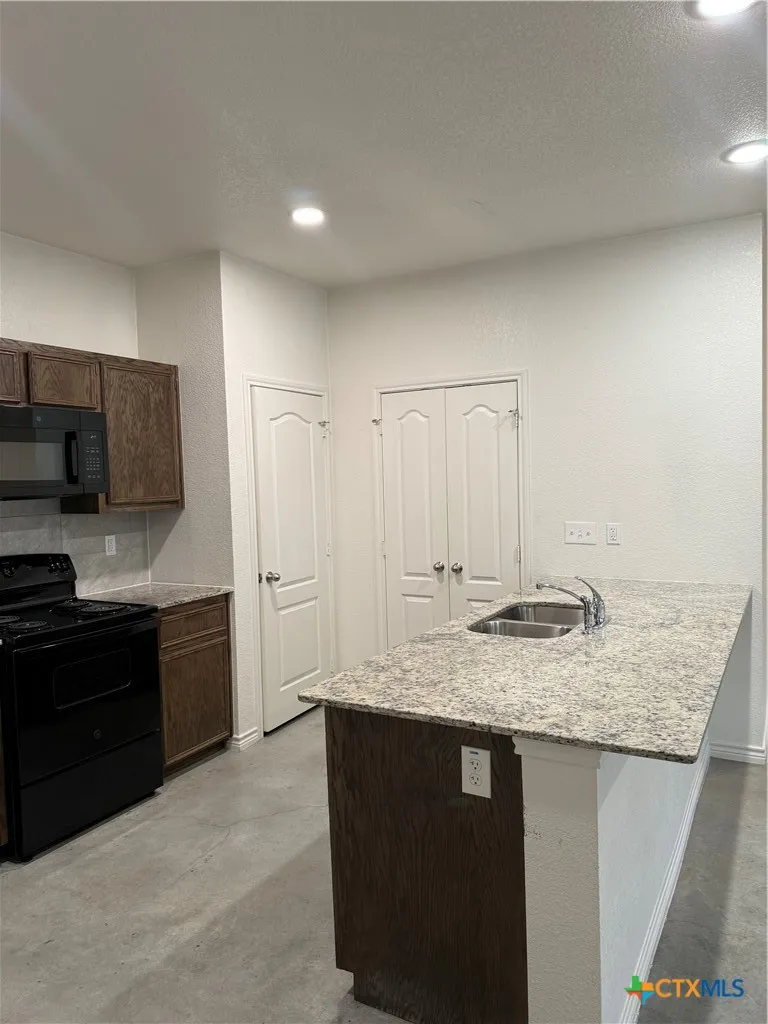6012 Harriet Tubman Avenue Killeen, TX 76543
