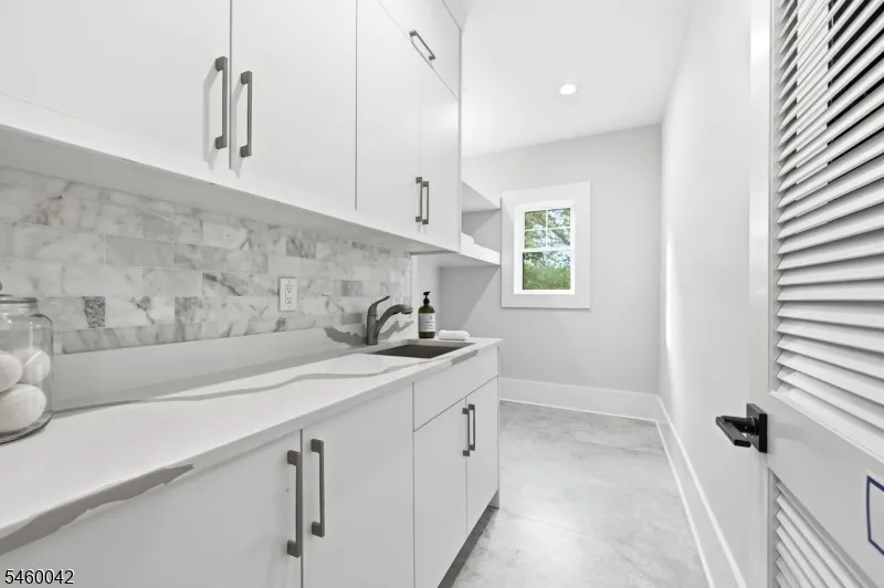 4 Athens Rd Millburn, NJ 07078