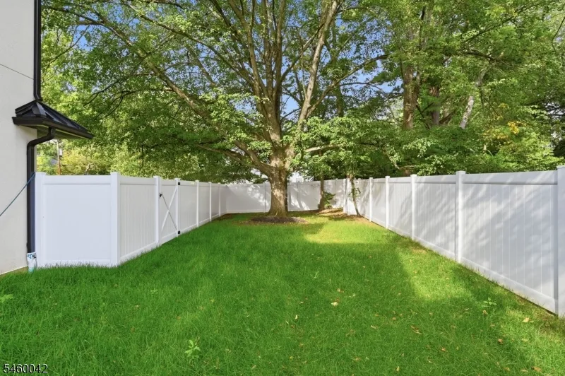 4 Athens Rd Millburn, NJ 07078