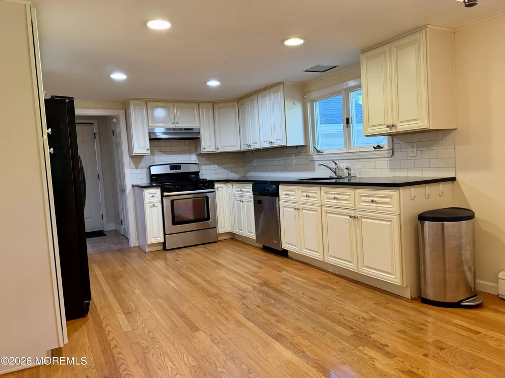 169 Kings Highway Middletown, NJ 07748