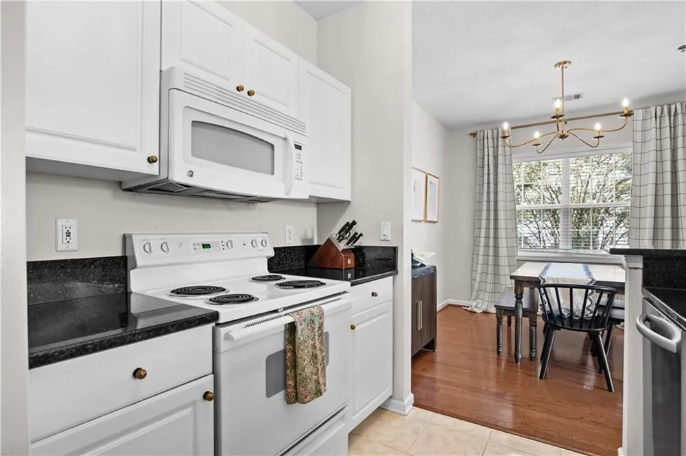 1209 Vinings Forest Lane SE #12 Smyrna, GA 30080