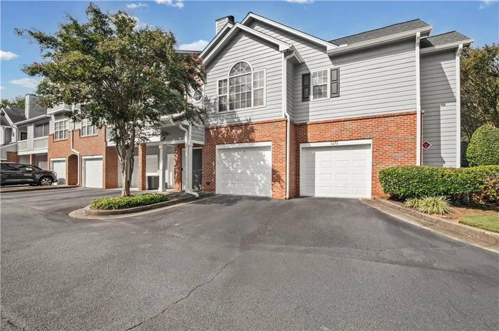 1209 Vinings Forest Lane SE #12 Smyrna, GA 30080