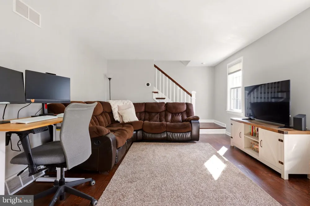 213 FORKLANDING ROAD Maple Shade, NJ 08052