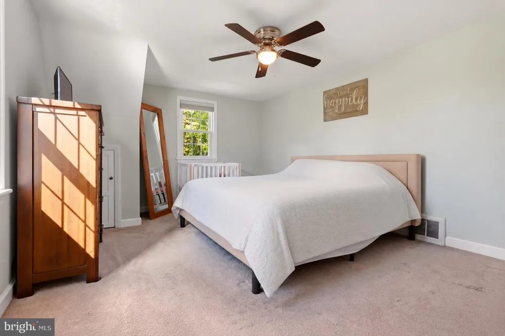 213 FORKLANDING ROAD Maple Shade, NJ 08052