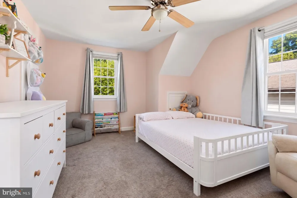 213 FORKLANDING ROAD Maple Shade, NJ 08052