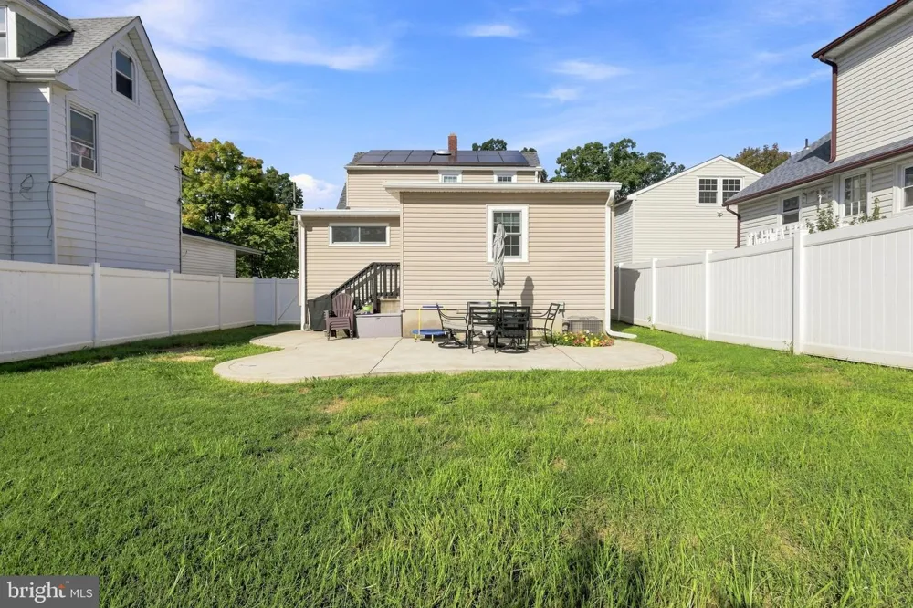 213 FORKLANDING ROAD Maple Shade, NJ 08052