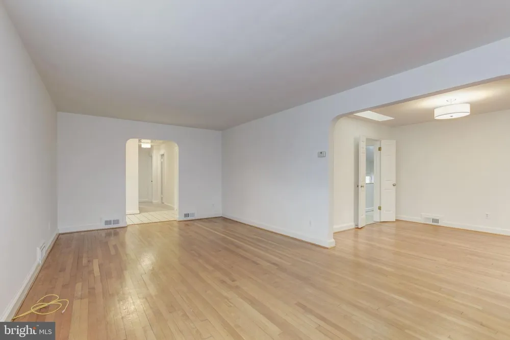 5601 POLLARD ROAD Bethesda, MD 20816