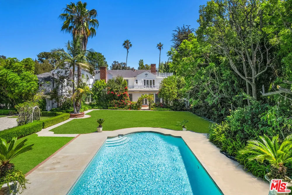 251 Bristol Avenue Los Angeles, CA 90049