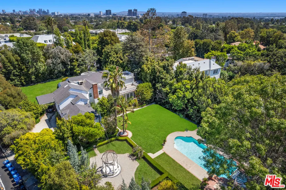 251 Bristol Avenue Los Angeles, CA 90049