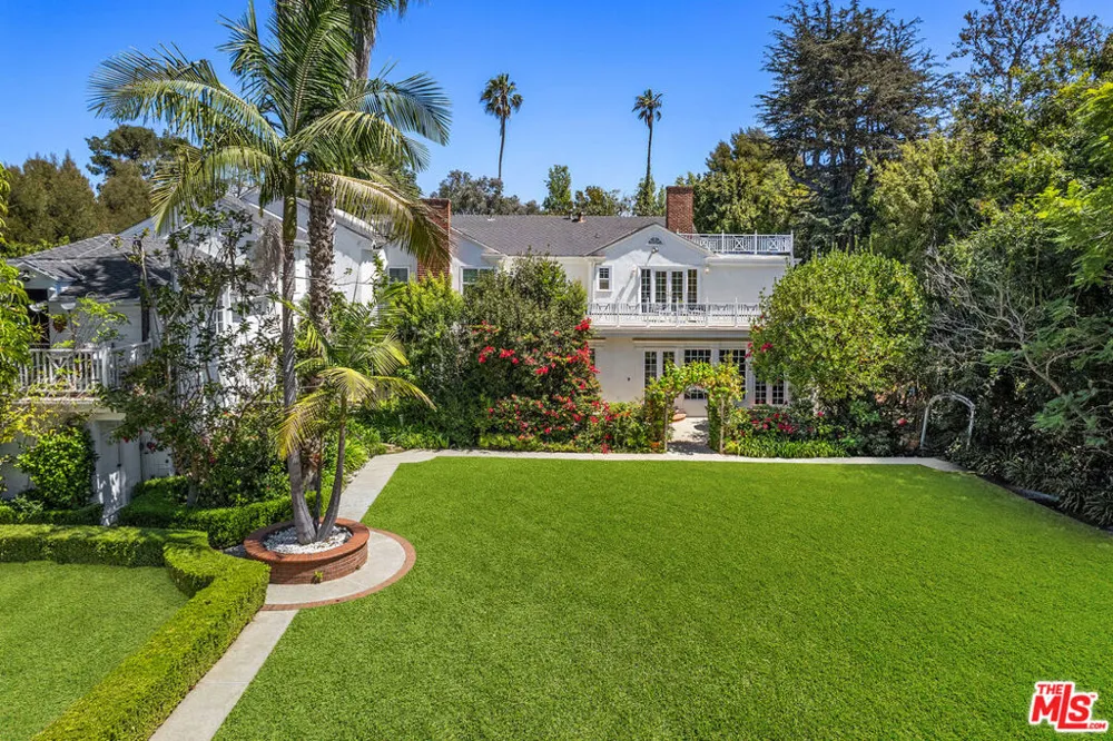 251 Bristol Avenue Los Angeles, CA 90049