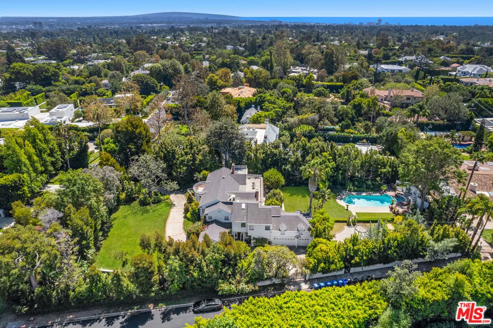 251 Bristol Avenue Los Angeles, CA 90049