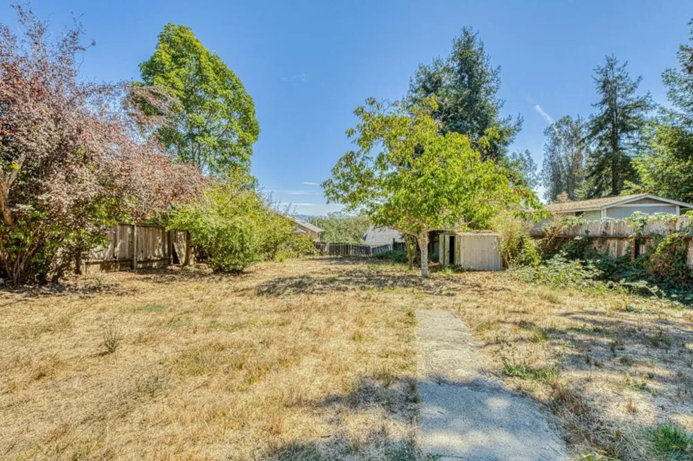 266 Manfre Road Watsonville, CA 95076