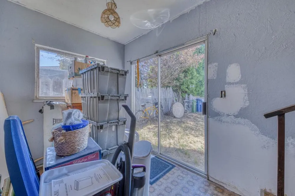 266 Manfre Road Watsonville, CA 95076