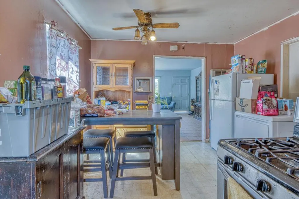 266 Manfre Road Watsonville, CA 95076
