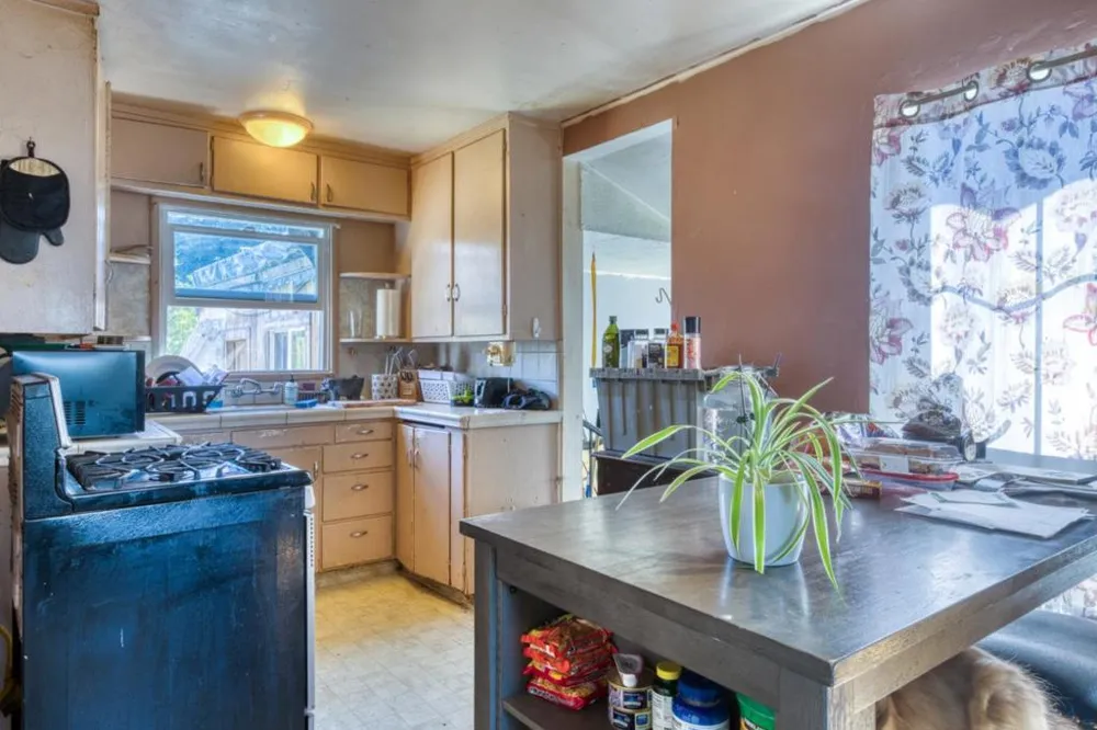 266 Manfre Road Watsonville, CA 95076