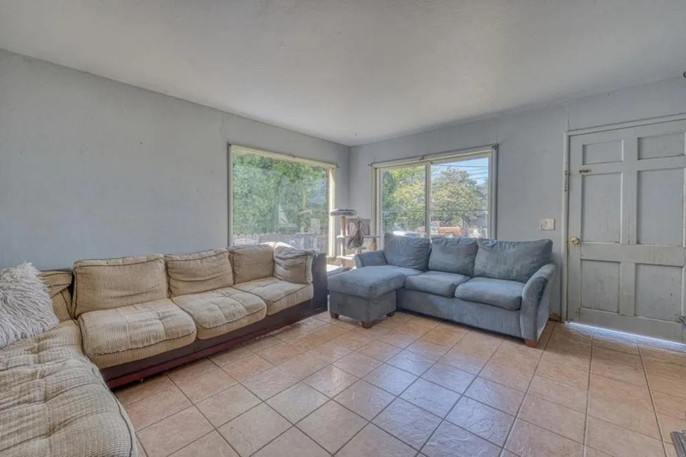 266 Manfre Road Watsonville, CA 95076