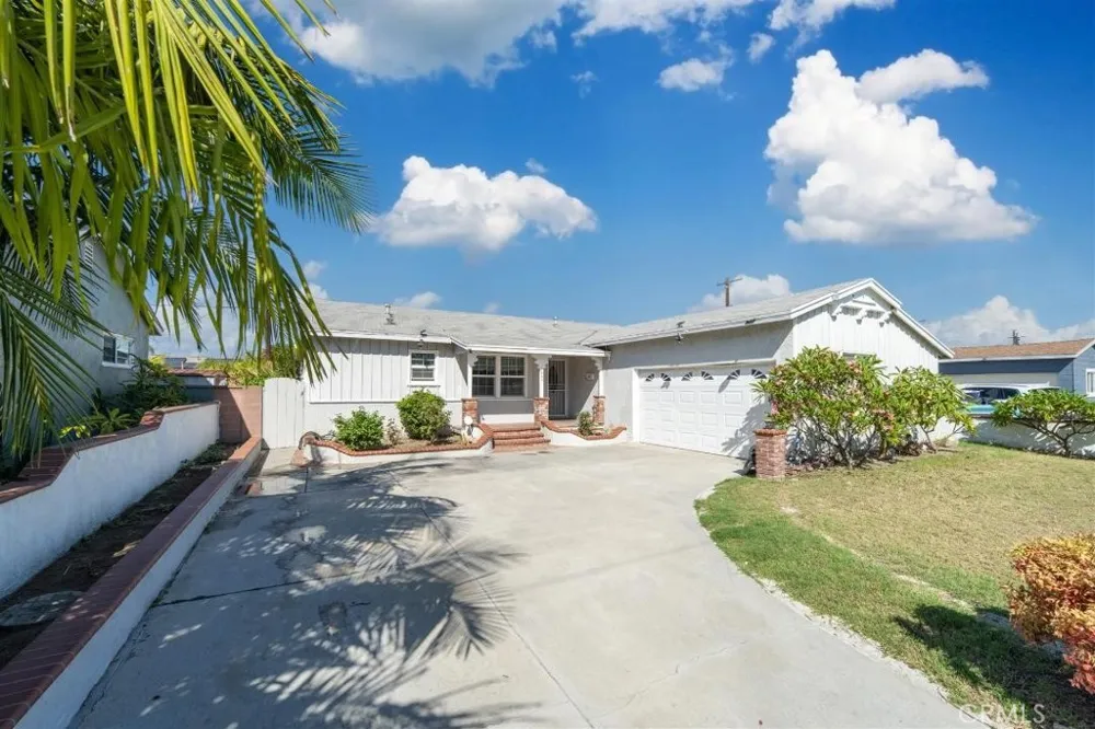 7849 La Habra Buena Park, CA 90620