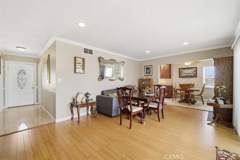 7849 La Habra Buena Park, CA 90620