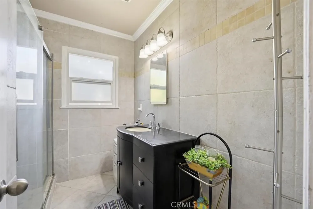 7849 La Habra Buena Park, CA 90620