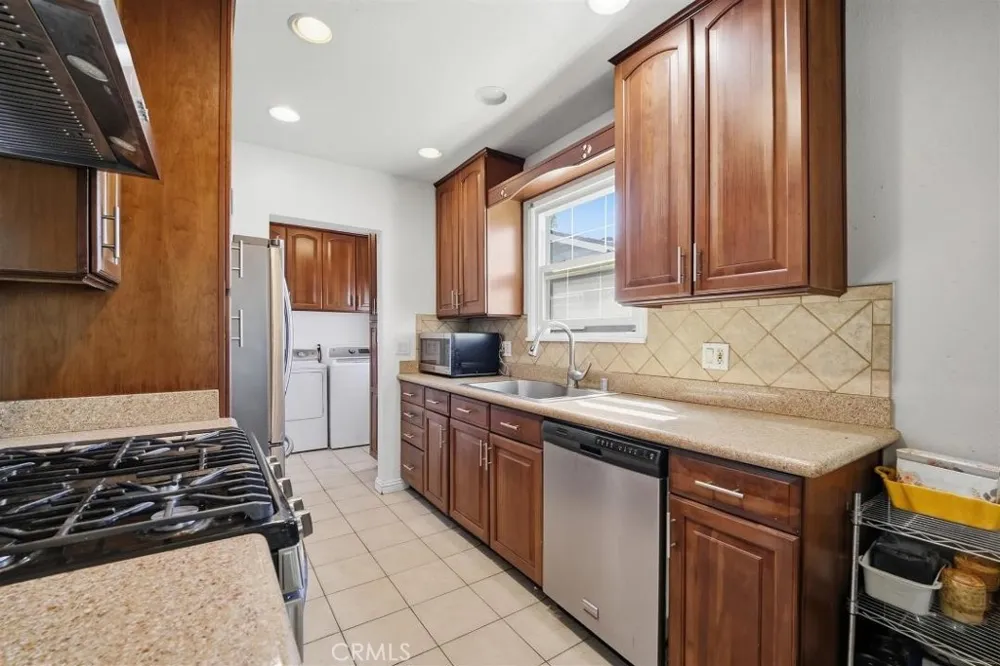 7849 La Habra Buena Park, CA 90620