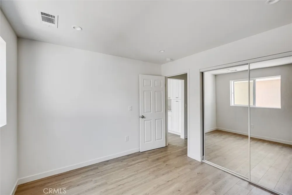 18544 Bryant Street Northridge, CA 91324