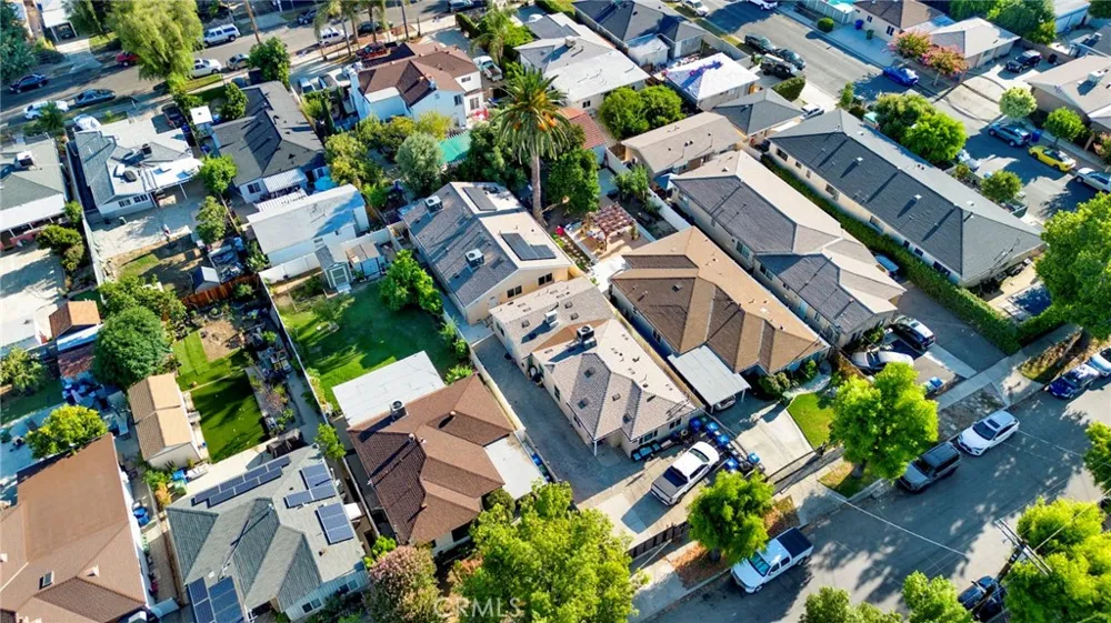 18544 Bryant Street Northridge, CA 91324