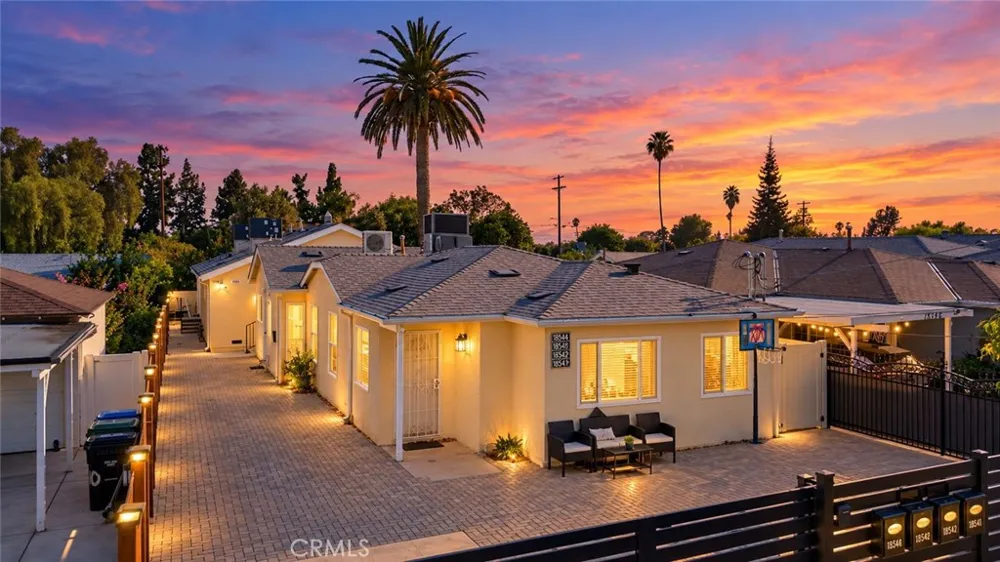 18544 Bryant Street Northridge, CA 91324