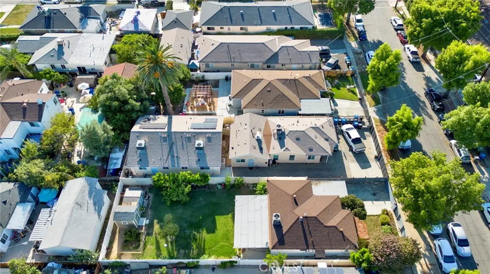 18544 Bryant Street Northridge, CA 91324