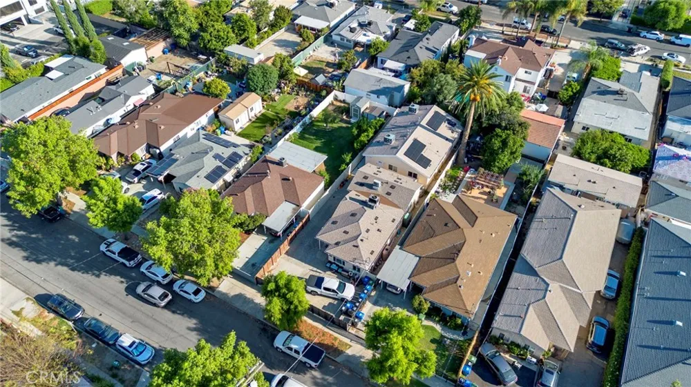 18544 Bryant Street Northridge, CA 91324