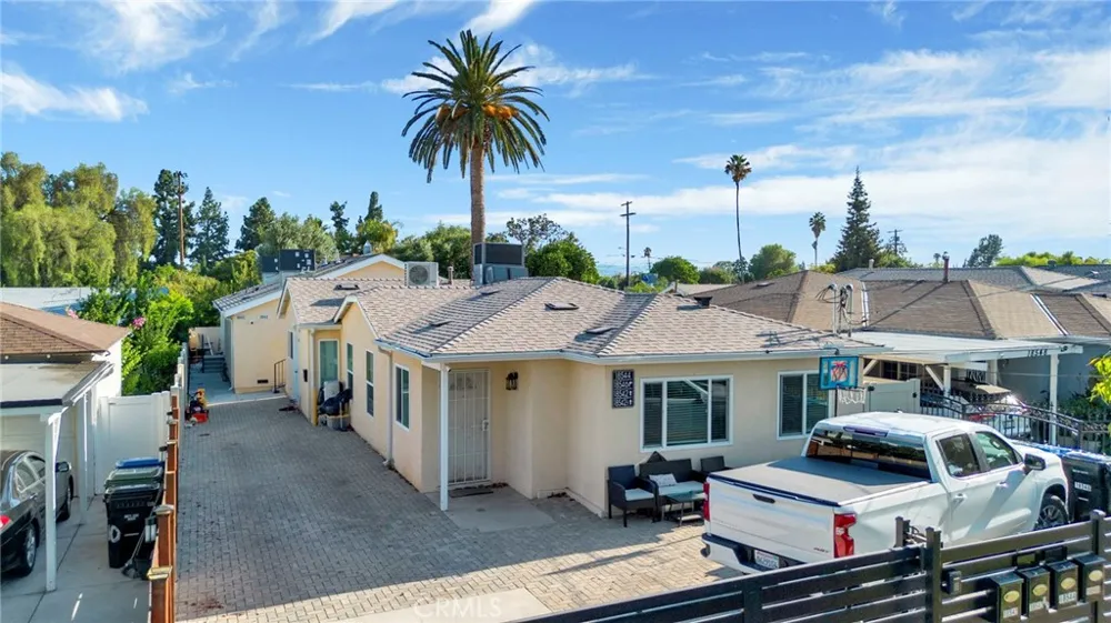 18544 Bryant Street Northridge, CA 91324