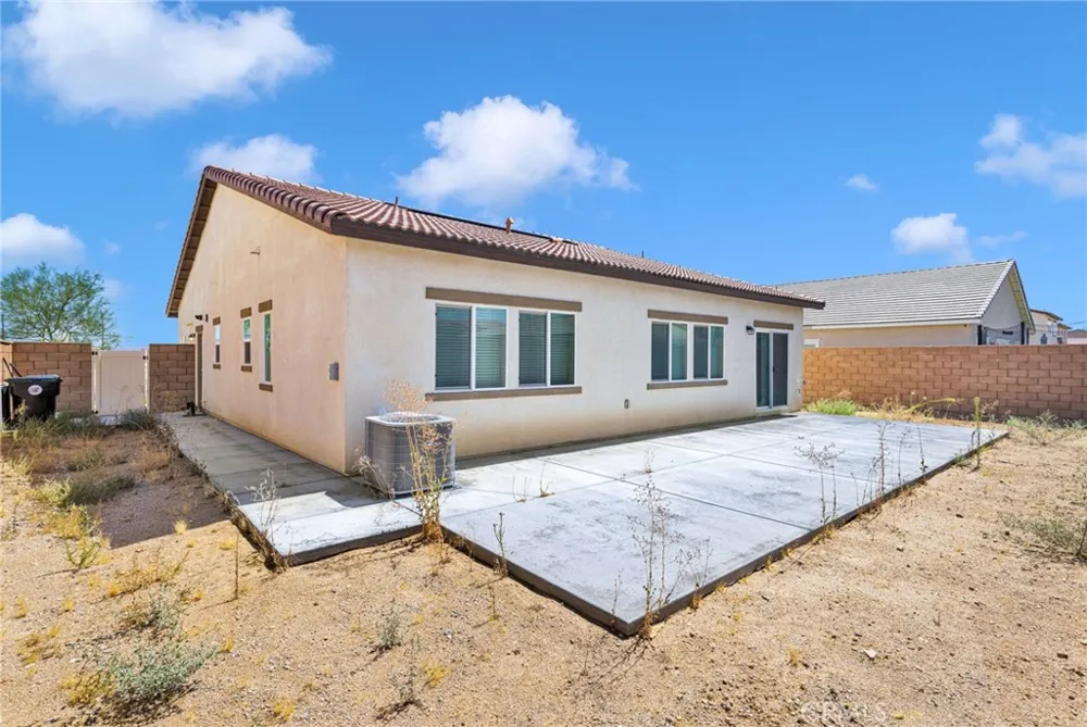 15644 Cobalt Road Victorville, CA 92394