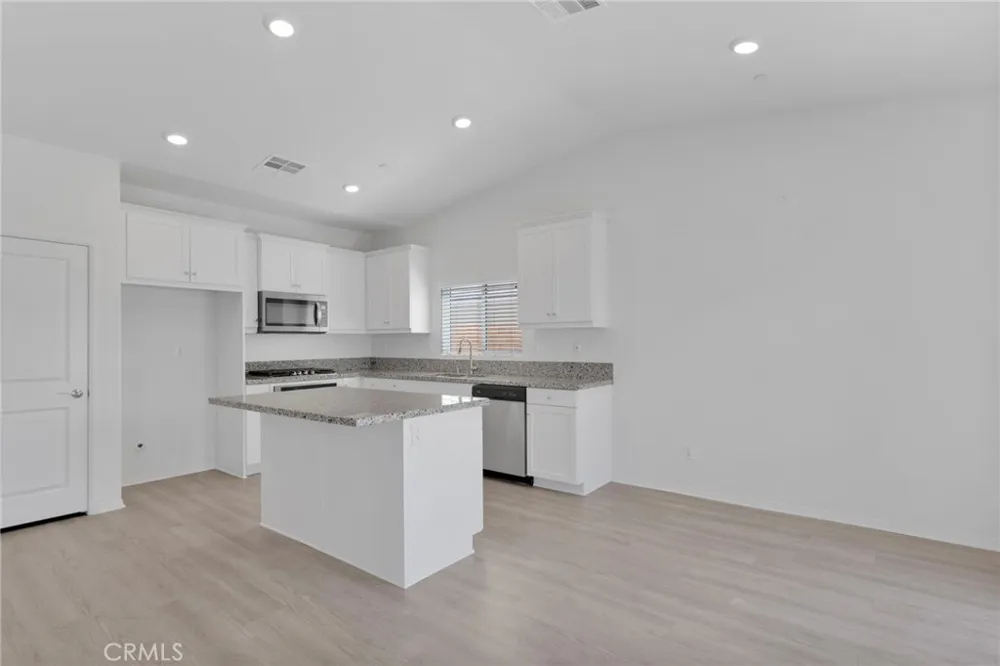 15644 Cobalt Road Victorville, CA 92394