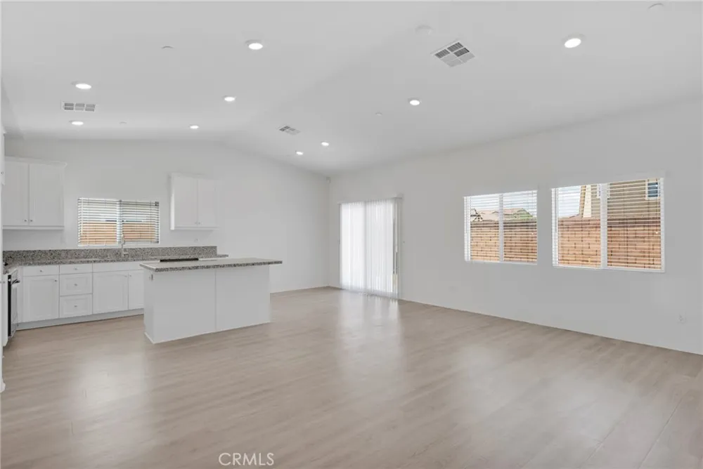 15644 Cobalt Road Victorville, CA 92394