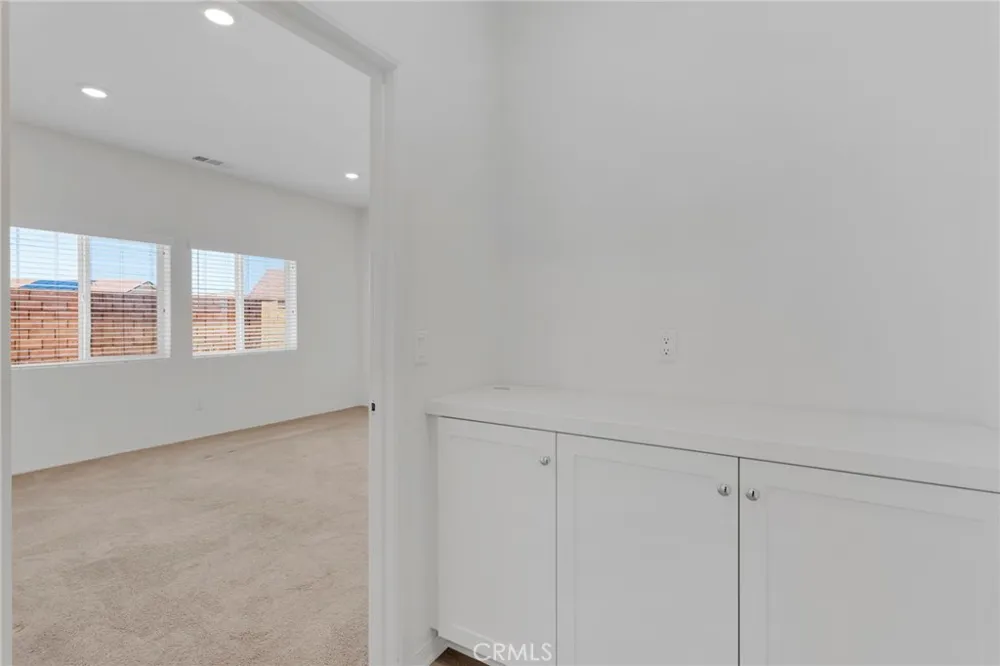 15644 Cobalt Road Victorville, CA 92394