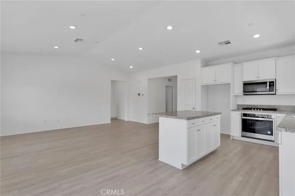 15644 Cobalt Road Victorville, CA 92394