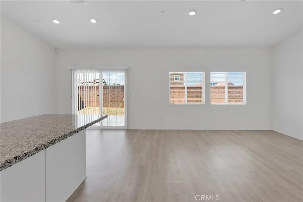 15644 Cobalt Road Victorville, CA 92394