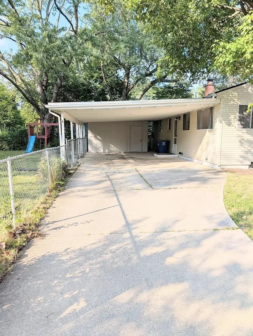 2734 Hampshire Road Ann Arbor, MI 48104
