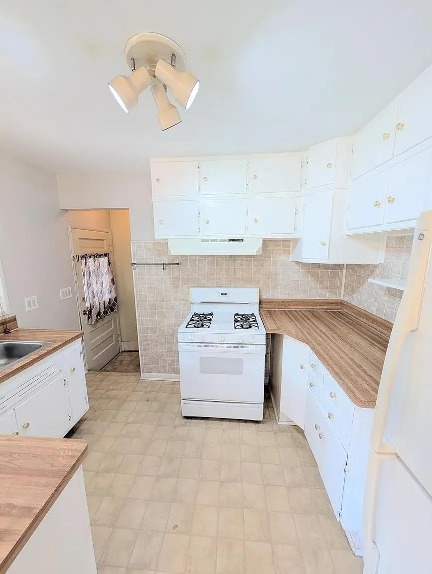 2734 Hampshire Road Ann Arbor, MI 48104