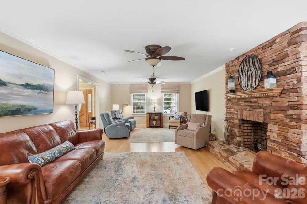 405 Hillcrest Drive Harrisburg, NC 28075